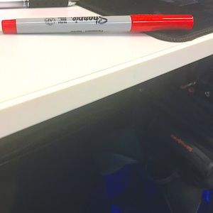 Electricity Red color sharpie